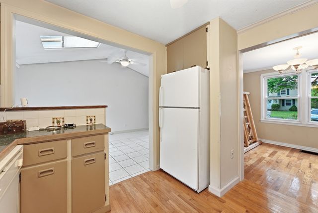 76 Fenway Dr., Springfield, MA 01119