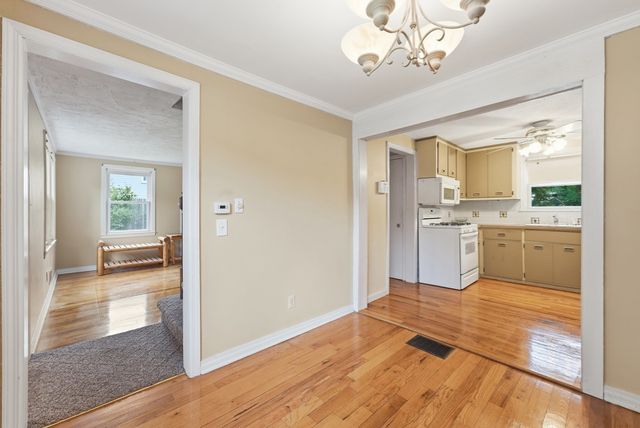 76 Fenway Dr., Springfield, MA 01119