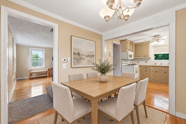 76 Fenway Dr., Springfield, MA 01119