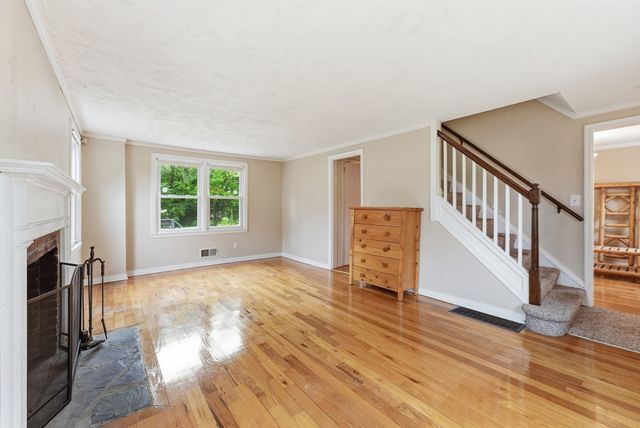 76 Fenway Dr., Springfield, MA 01119