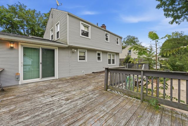 76 Fenway Dr., Springfield, MA 01119
