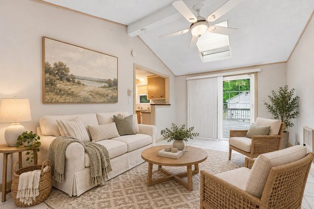 76 Fenway Dr., Springfield, MA 01119