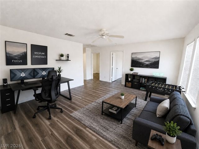 940 Cedarcliff Avenue, Las Vegas, NV 89123