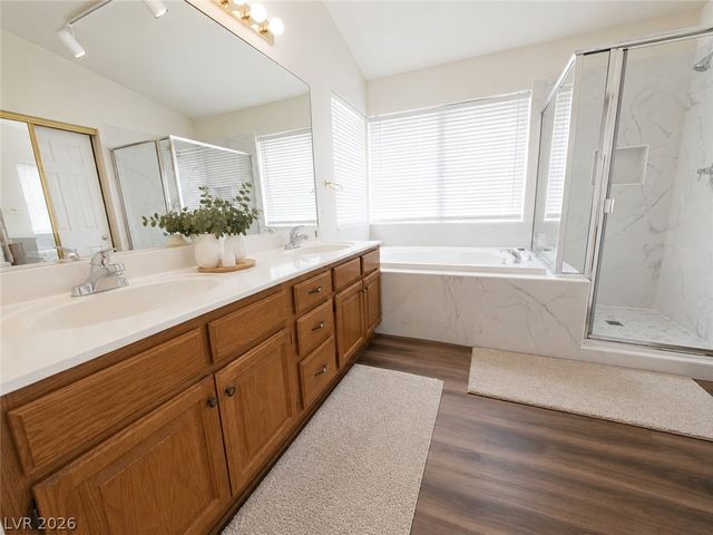 940 Cedarcliff Avenue, Las Vegas, NV 89123
