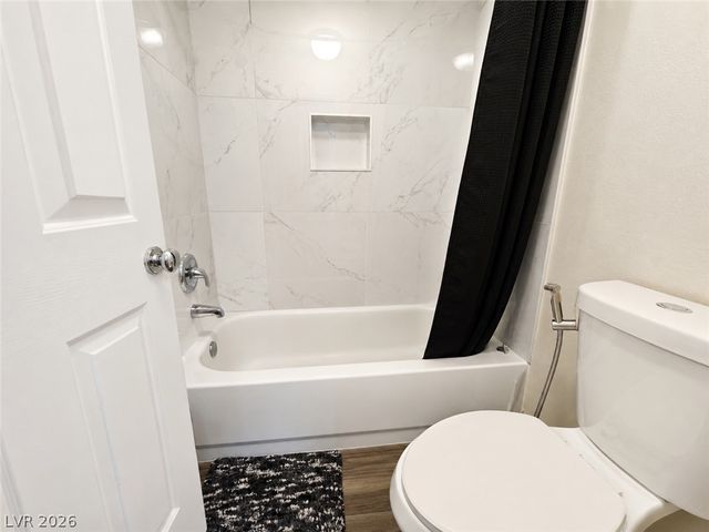 940 Cedarcliff Avenue, Las Vegas, NV 89123