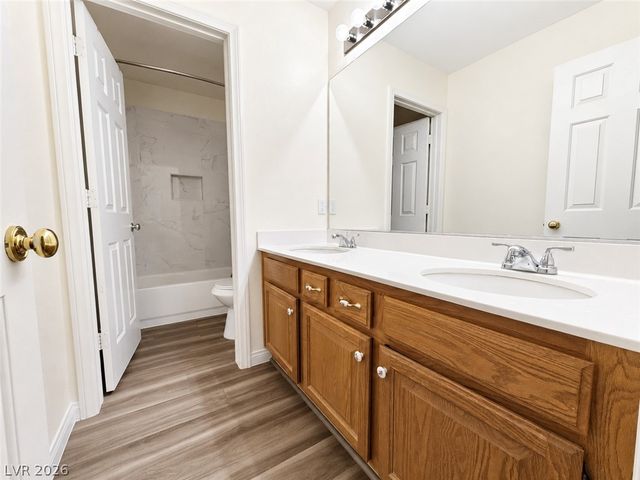 940 Cedarcliff Avenue, Las Vegas, NV 89123