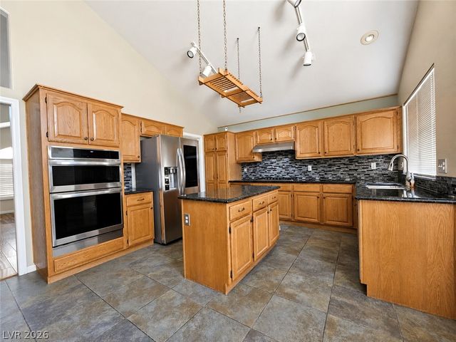 940 Cedarcliff Avenue, Las Vegas, NV 89123