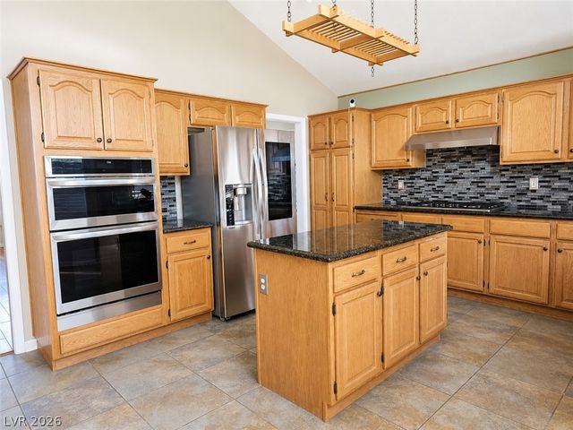 940 Cedarcliff Avenue, Las Vegas, NV 89123