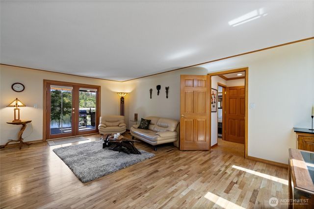 295 SE Bayview Road, Shelton, WA 98584