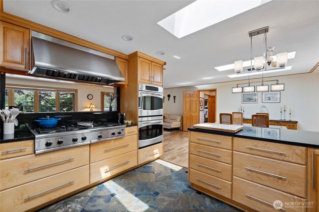 295 SE Bayview Road, Shelton, WA 98584