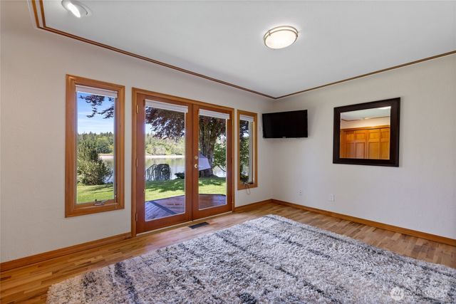 295 SE Bayview Road, Shelton, WA 98584