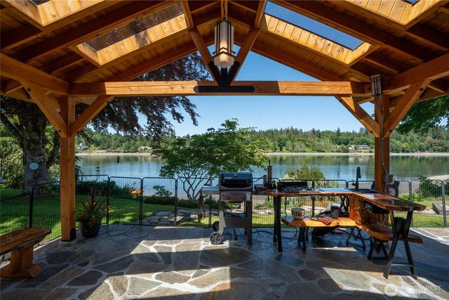 295 SE Bayview Road, Shelton, WA 98584