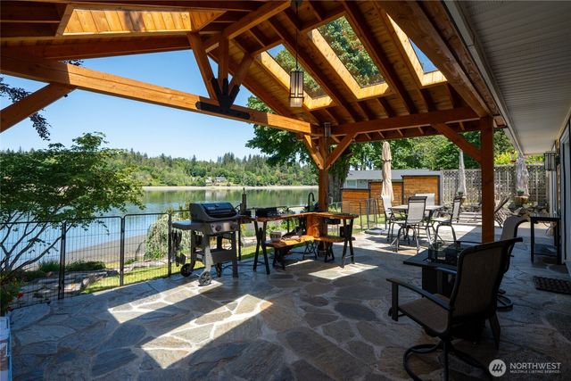 295 SE Bayview Road, Shelton, WA 98584