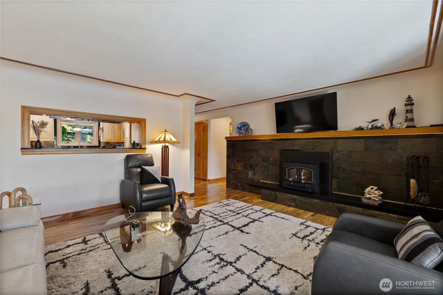 295 SE Bayview Road, Shelton, WA 98584