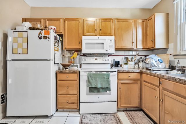 7013 Payne Avenue, Dearborn, MI 48126