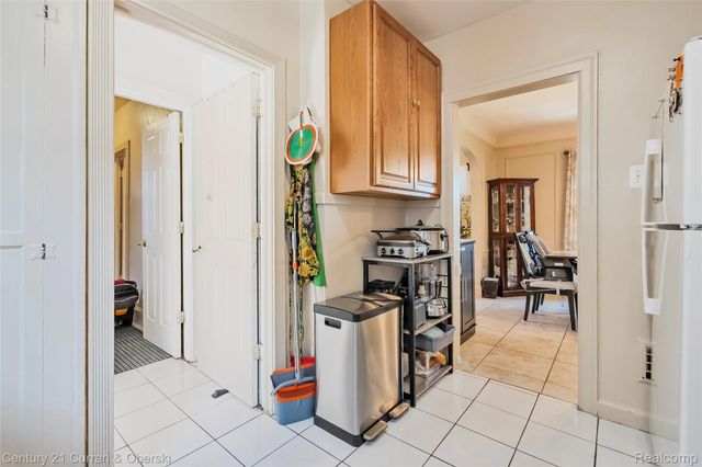7013 Payne Avenue, Dearborn, MI 48126