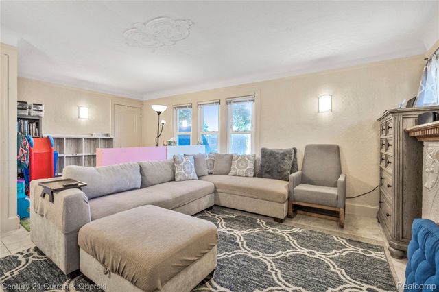 7013 Payne Avenue, Dearborn, MI 48126