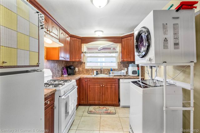7013 Payne Avenue, Dearborn, MI 48126