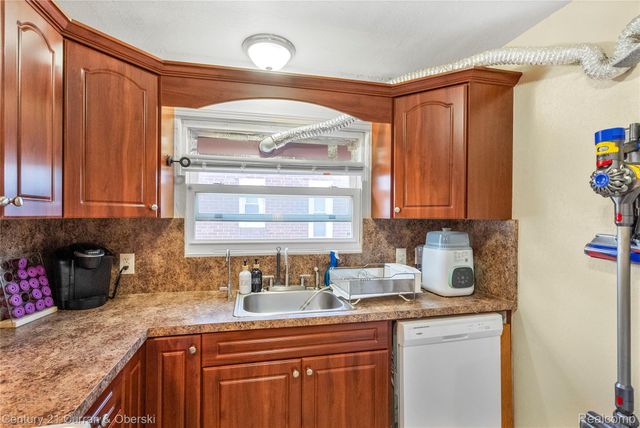 7013 Payne Avenue, Dearborn, MI 48126