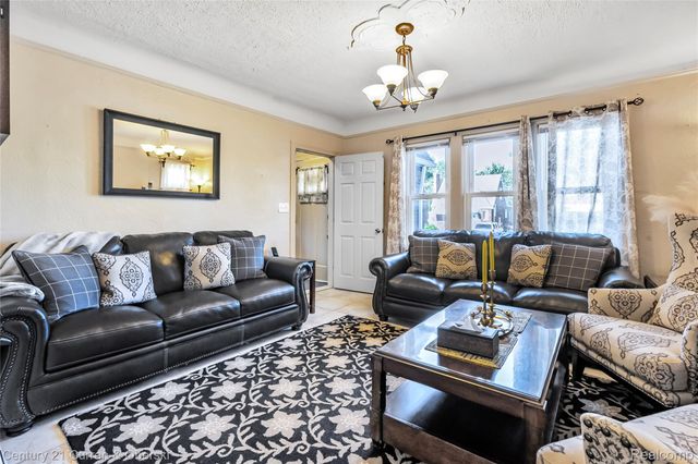 7013 Payne Avenue, Dearborn, MI 48126