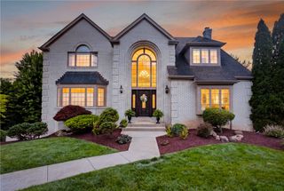 173 Bittersweet Cir, Peters Twp, PA 15367