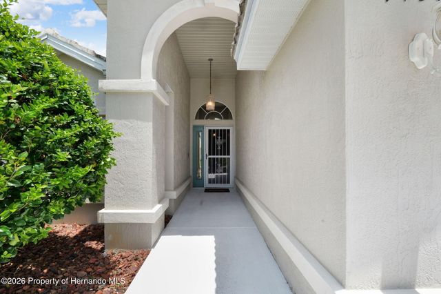 9450 Mississippi Run, Weeki Wachee, FL 34613