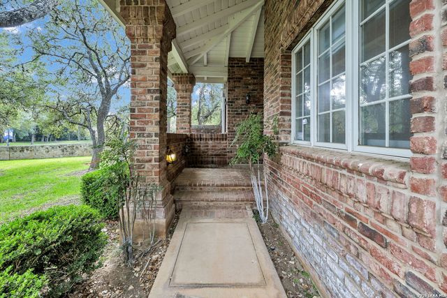 33 Villa Jardin, San Antonio, TX 78230
