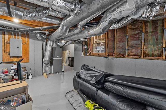 6304 BROOMSEDGE, Peachtree Corners, GA 30092