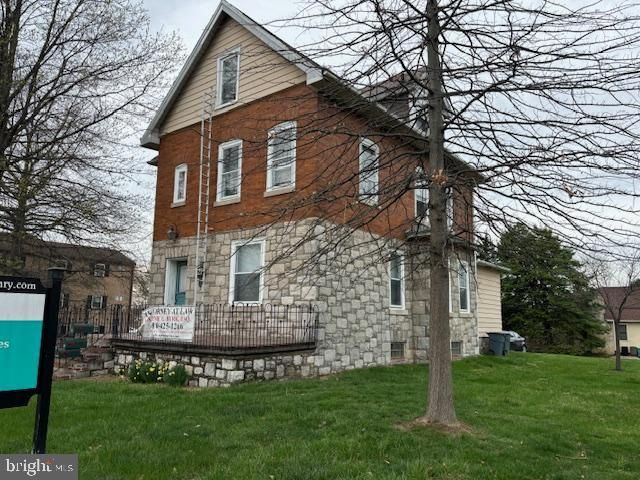 127 W CHESTER PIKE, Ridley Park, PA 19078