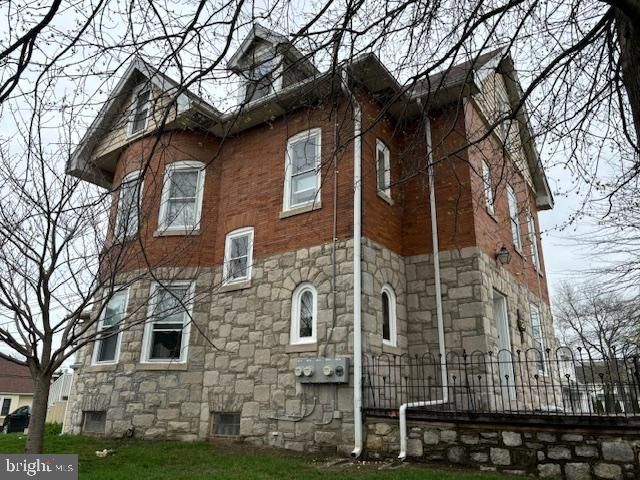 127 W CHESTER PIKE, Ridley Park, PA 19078