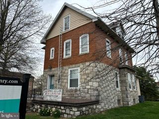 127 W CHESTER PIKE, Ridley Park, PA 19078