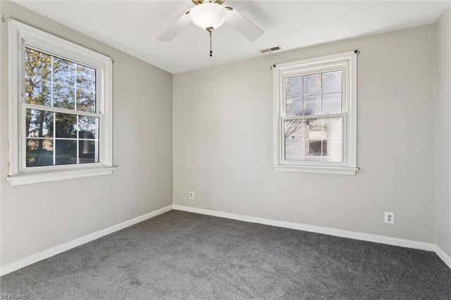 7526 Yorktown DR, Norfolk, VA 23505