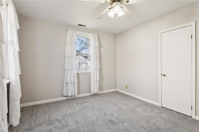 7526 Yorktown DR, Norfolk, VA 23505