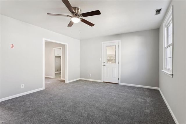 7526 Yorktown DR, Norfolk, VA 23505