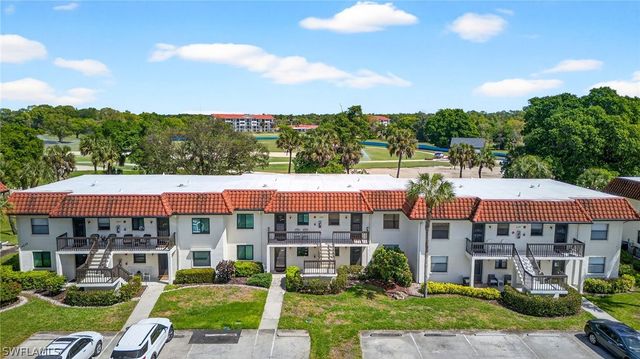 4246 27th CT SW 104, Naples, FL 34116