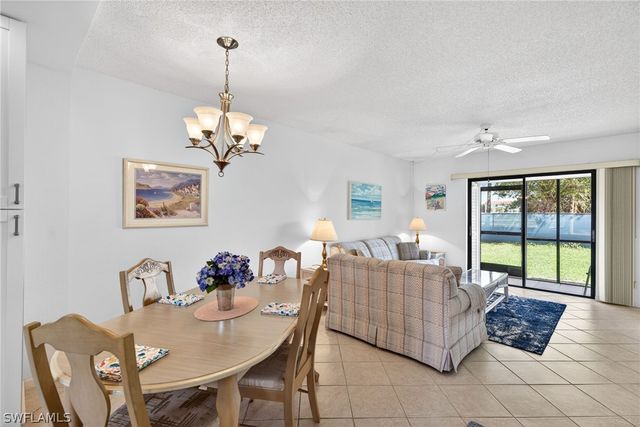 4246 27th CT SW 104, Naples, FL 34116