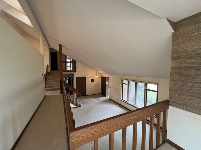 4112 Mary Lynn Drive, Urbandale, IA 50322