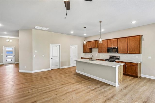 6745 Arapahoe Drive, Shawnee, KS 66226