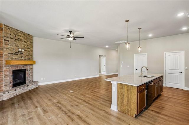 6745 Arapahoe Drive, Shawnee, KS 66226