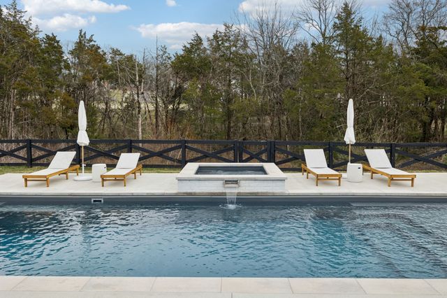 1013 Annecy Pkwy, Nolensville, TN 37135