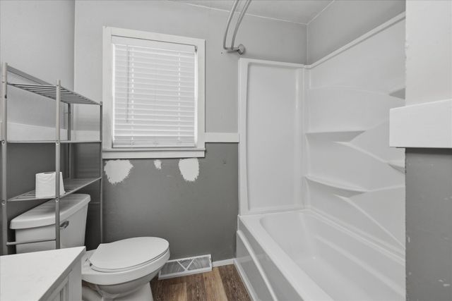 5866 E Linda Street, Rogersville, MO 65742