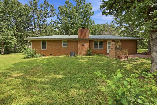 5866 E Linda Street, Rogersville, MO 65742