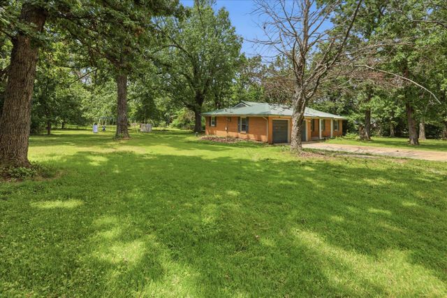 5866 E Linda Street, Rogersville, MO 65742