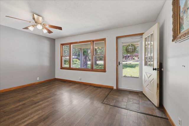 5866 E Linda Street, Rogersville, MO 65742