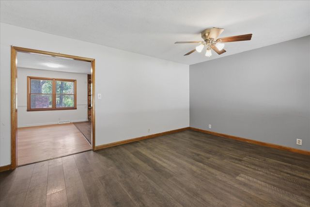 5866 E Linda Street, Rogersville, MO 65742