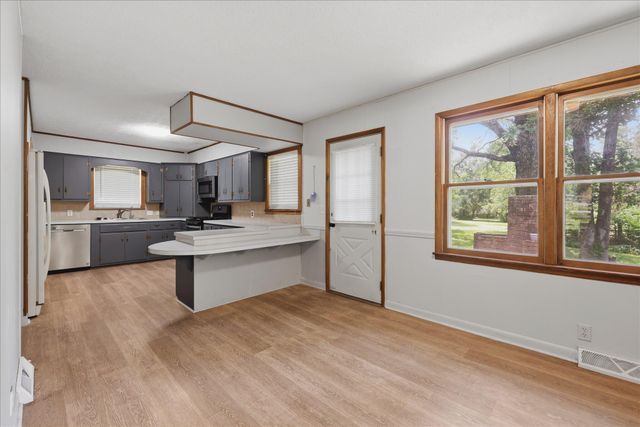 5866 E Linda Street, Rogersville, MO 65742
