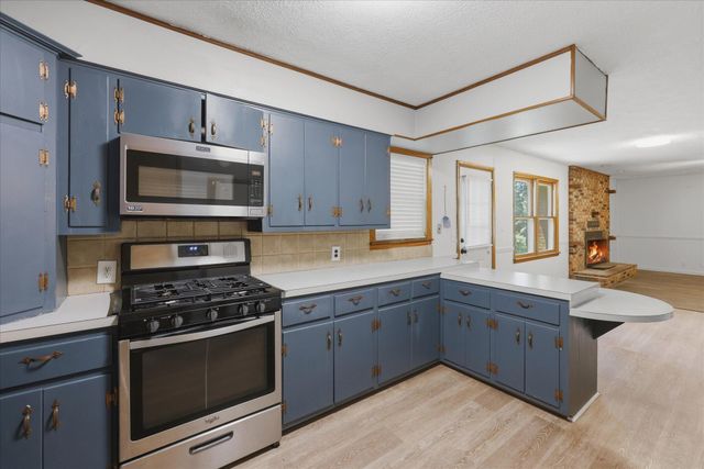 5866 E Linda Street, Rogersville, MO 65742