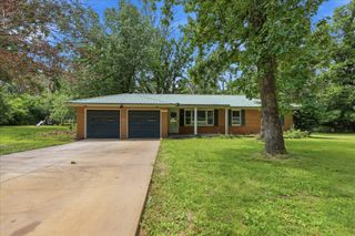 5866 E Linda Street, Rogersville, MO 65742