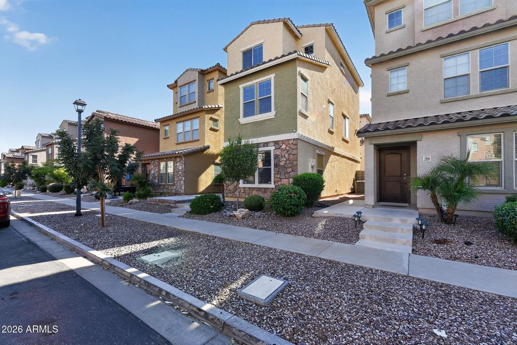 2015 N 77TH Lane, Phoenix, AZ 85035