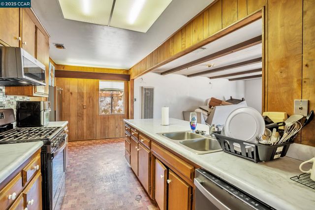 1316 Lincoln St, Fairfield, CA 94533